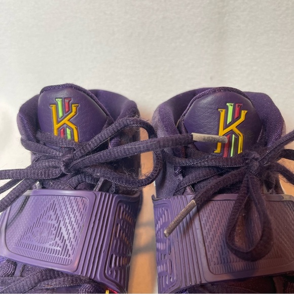 Kyrie Irving Purple Youth‎ 1.5 Nikes - Picture 10 of 14
